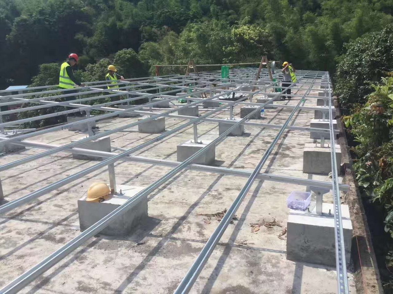 ���̰���