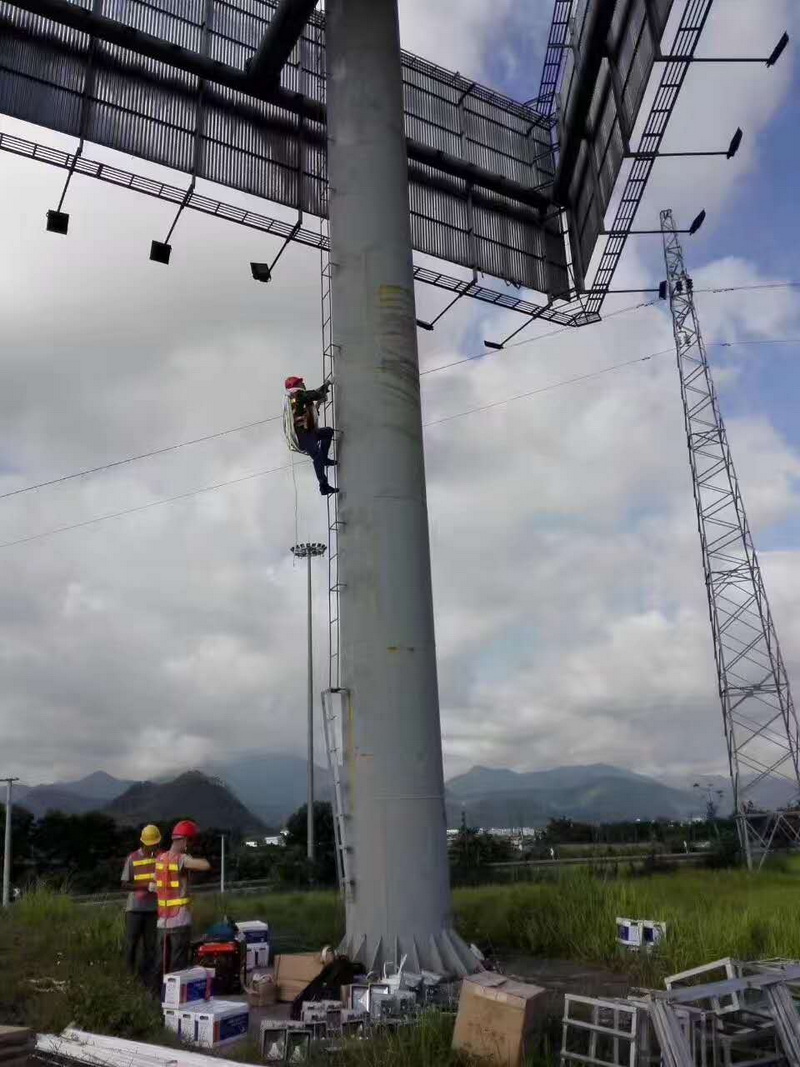 ���̰���